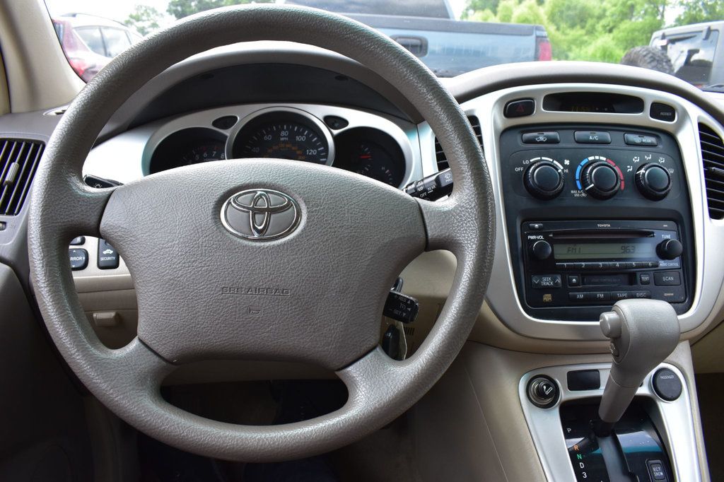 2005 Toyota Highlander 4dr V6 w/3rd Row - 22509784 - 24