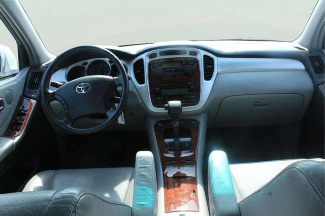 2005 Toyota Highlander Base AWD 4dr SUV V6 w/3rd Row - 23004566 - 4