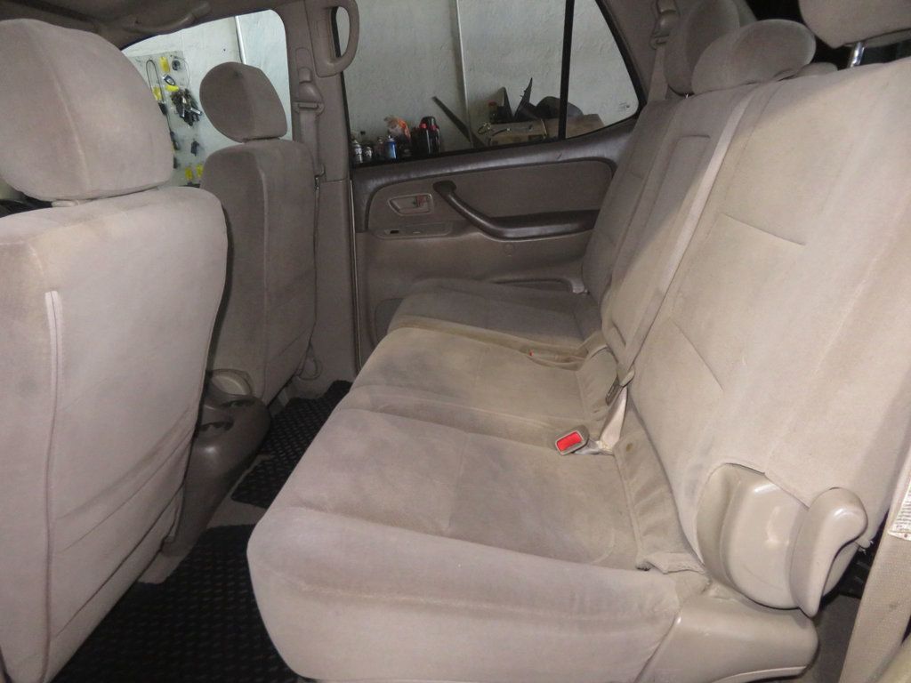 2005 Toyota Sequoia EXTRA CLEAN VERY DESIRABLE V8 SEQUOIA 3RD ROW SEAT 4X4 AZ TRUCK - 23043071 - 23