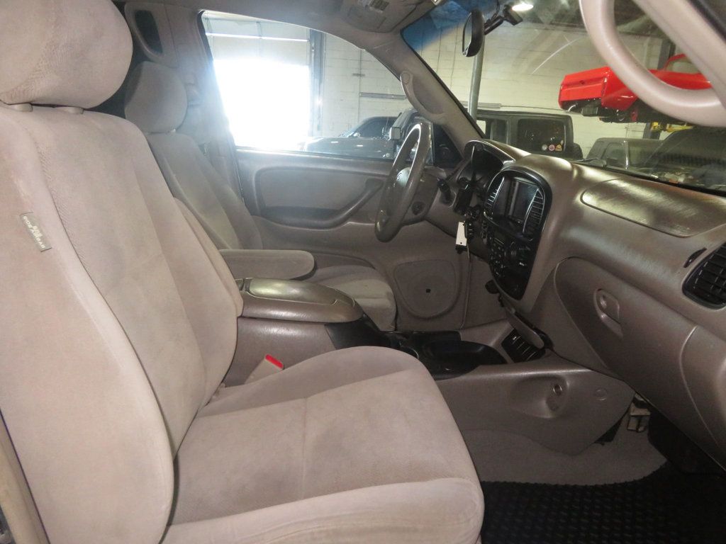 2005 Toyota Sequoia EXTRA CLEAN VERY DESIRABLE V8 SEQUOIA 3RD ROW SEAT 4X4 AZ TRUCK - 23043071 - 35