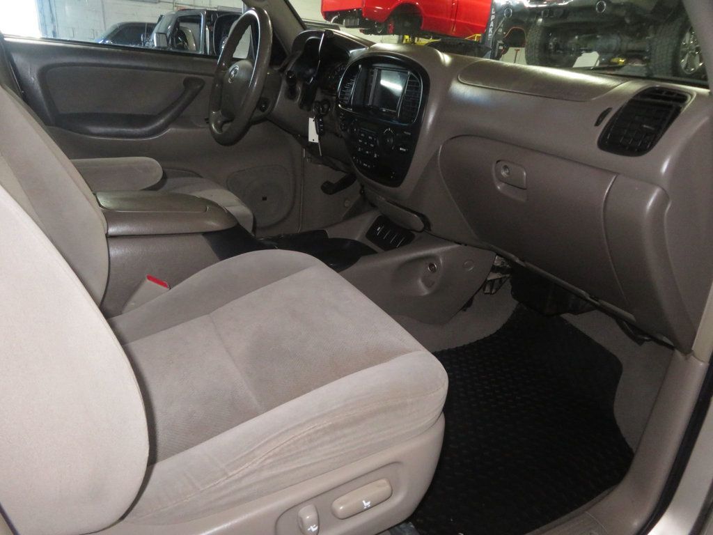 2005 Toyota Sequoia EXTRA CLEAN VERY DESIRABLE V8 SEQUOIA 3RD ROW SEAT 4X4 AZ TRUCK - 23043071 - 38
