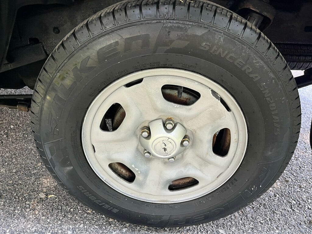 2005 Toyota Tacoma DLX photo 23