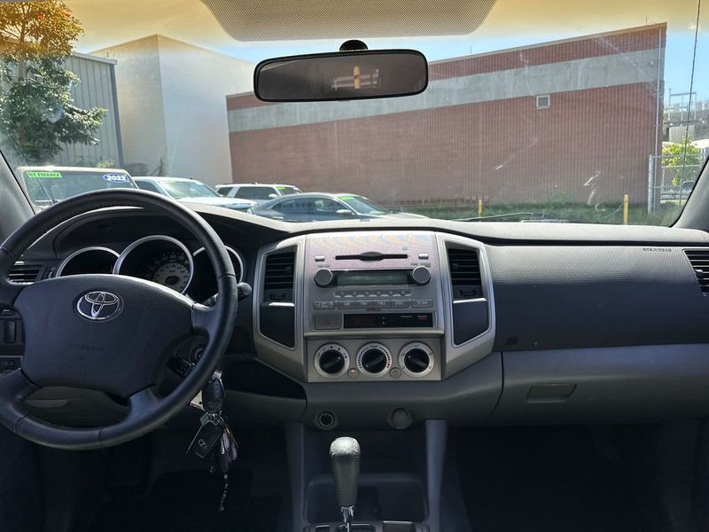 2005 Toyota Tacoma Double 128" PreRunner Automatic - 22988791 - 12