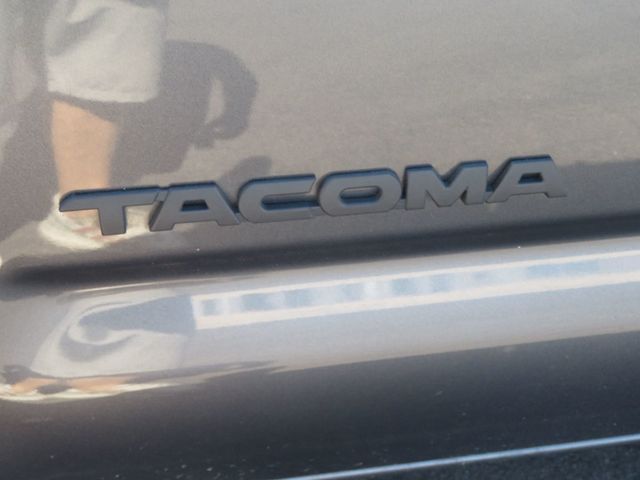 2005 Toyota Tacoma DOUBLE CAB 4X4 SR5 TACOMA EXTRA CLEAN 25 SERVICE RECORDS  - 23035885 - 12