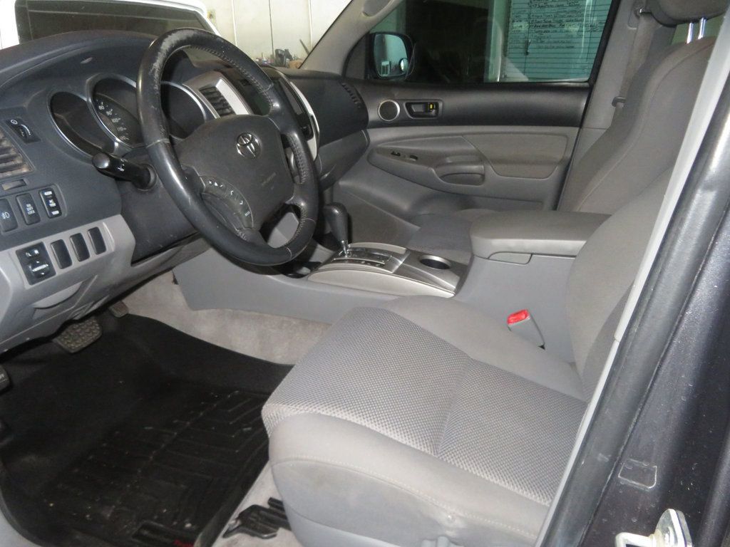 2005 Toyota Tacoma DOUBLE CAB 4X4 SR5 TACOMA EXTRA CLEAN 25 SERVICE RECORDS  - 23035885 - 17