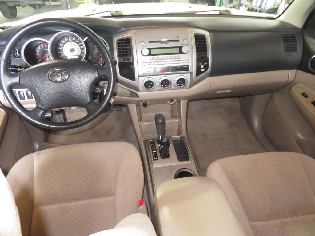 2005 Toyota Tacoma PRERUNNER V6 1OWNER TACOMA  ACCESS CAB EXTRA CLEAN  - 23063523 - 30