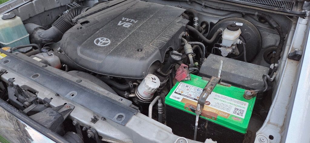 2005 Toyota Tacoma VERY CLEAN Fresh Service Crew Cab Tow Southern 615-300-6004 - 22999165 - 28