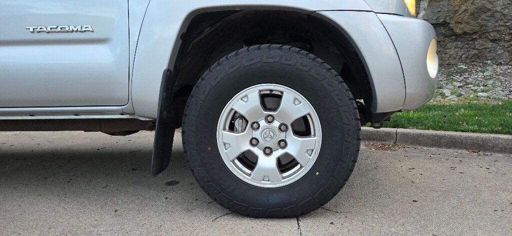 2005 Toyota Tacoma VERY CLEAN Fresh Service Crew Cab Tow Southern 615-300-6004 - 22999165 - 29