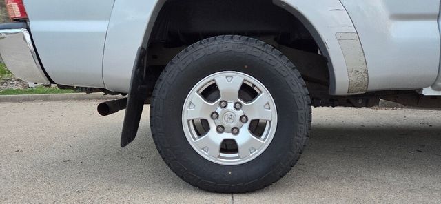 2005 Toyota Tacoma VERY CLEAN Fresh Service Crew Cab Tow Southern 615-300-6004 - 22999165 - 31