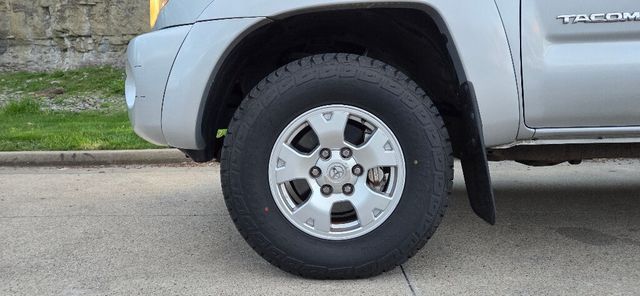 2005 Toyota Tacoma VERY CLEAN Fresh Service Crew Cab Tow Southern 615-300-6004 - 22999165 - 32