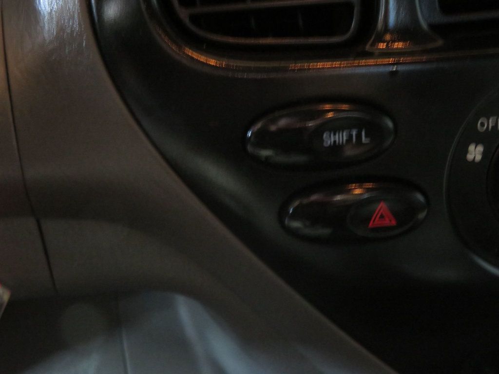 2005 Toyota Tundra EXTRA CLEAN TUNDRA DOUBLE CAB 3 OWNER 4X4 V8 SR5 TRD OFFROAD - 23010398 - 42