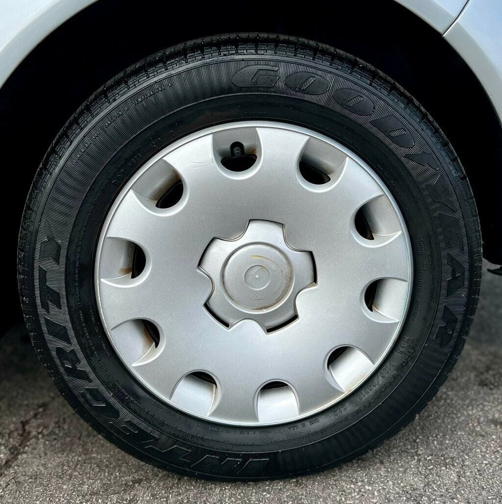 2005 Volkswagen Golf 4dr Hatchback GL Manual - 22949002 - 17