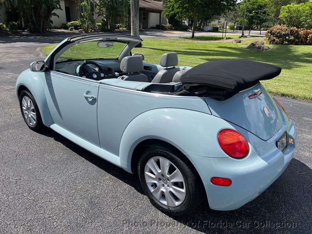 2005 Volkswagen Beetle Convertible GLS photo 3