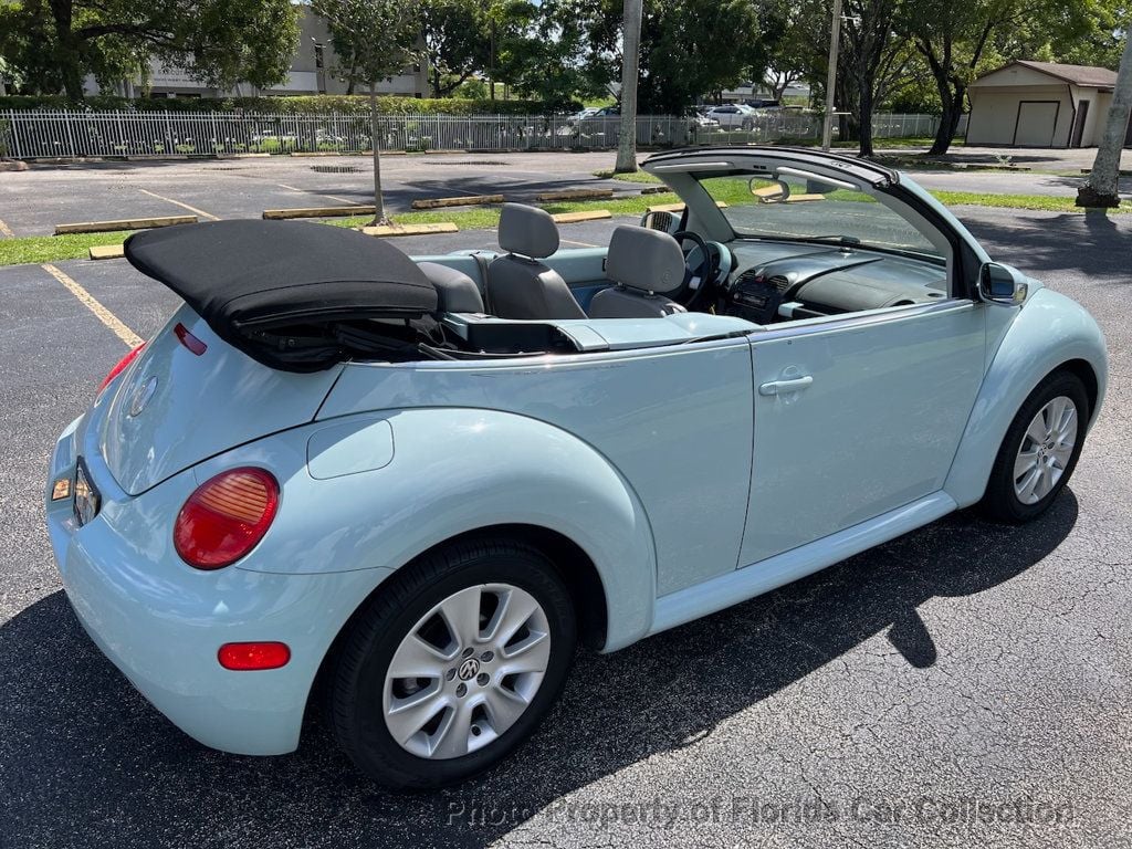 2005 Volkswagen Beetle Convertible GLS photo 4