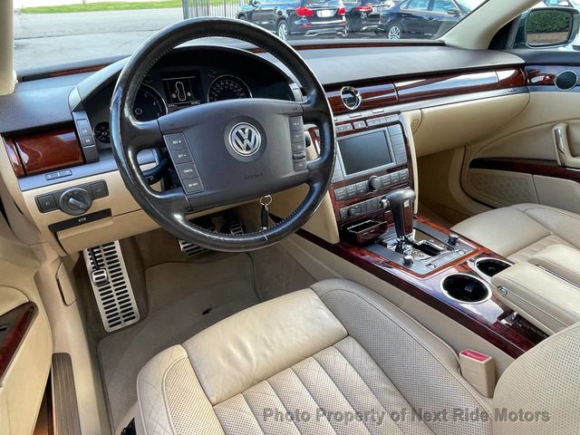 2005 Volkswagen Phaeton 2005 VOLKSWAGEN PHAETON V8 AWD LOW MILES SERVICED 615-730-9991 - 23054780 - 12