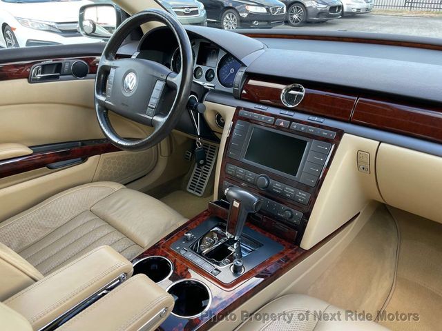 2005 Volkswagen Phaeton 2005 VOLKSWAGEN PHAETON V8 AWD LOW MILES SERVICED 615-730-9991 - 23054780 - 14