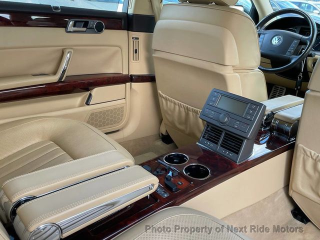 2005 Volkswagen Phaeton 2005 VOLKSWAGEN PHAETON V8 AWD LOW MILES SERVICED 615-730-9991 - 23054780 - 20