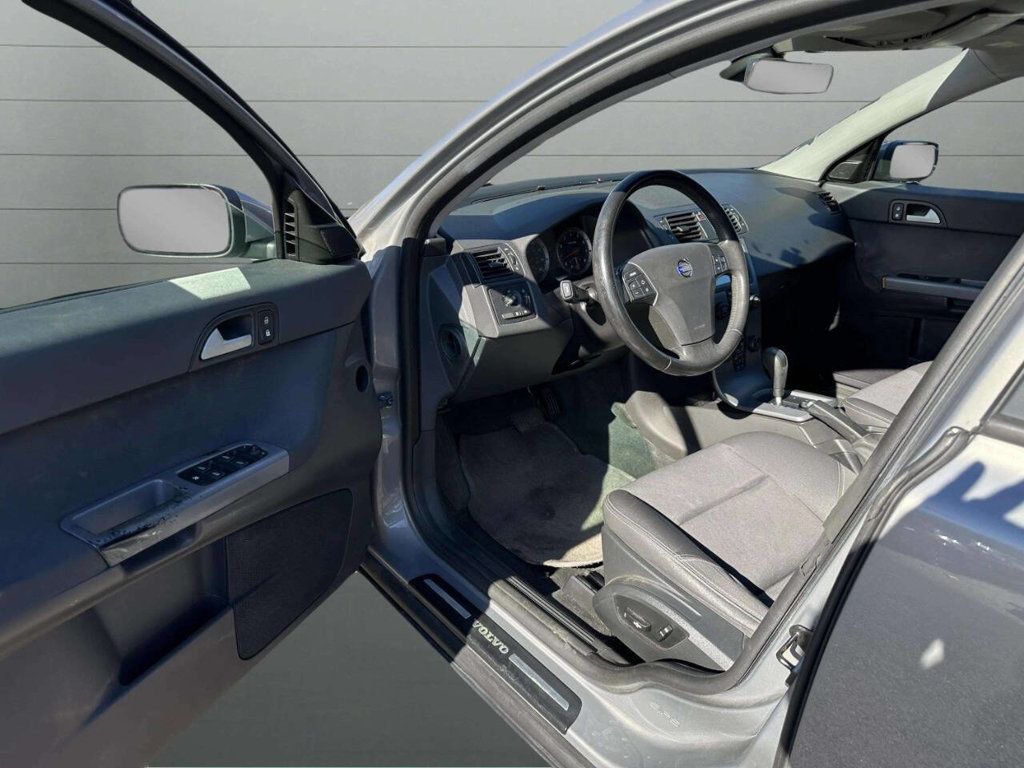 2005 Volvo S40 2.4i 4dr Sedan - 22943746 - 9