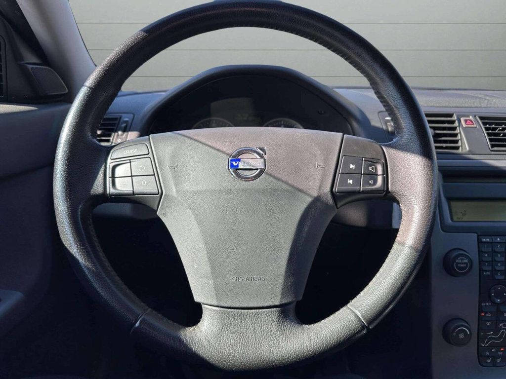 2005 Volvo S40 2.4i 4dr Sedan - 22943746 - 19