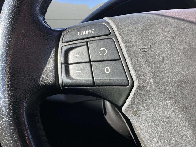 2005 Volvo S40 2.4i 4dr Sedan - 22943746 - 21