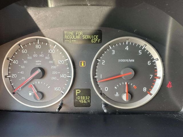 2005 Volvo S40 2.4i 4dr Sedan - 22943746 - 26