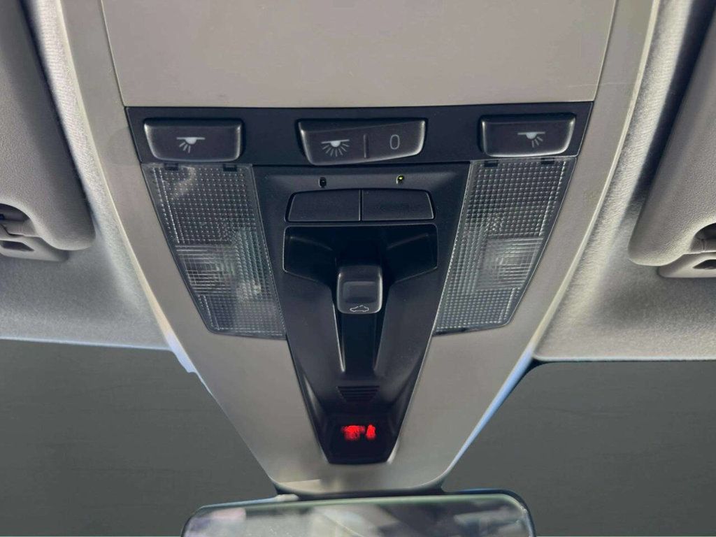 2005 Volvo S40 2.4i 4dr Sedan - 22943746 - 27