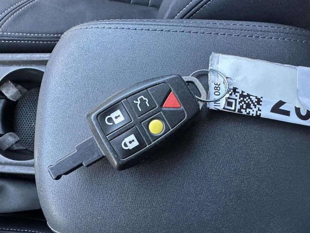 2005 Volvo S40 2.4i 4dr Sedan - 22943746 - 33