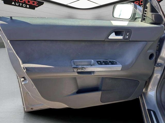 2005 Volvo S40 2.4i 4dr Sedan - 22943746 - 8