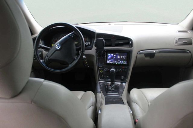 2005 Volvo S60 T5 4dr Turbo Sedan - 23011879 - 6