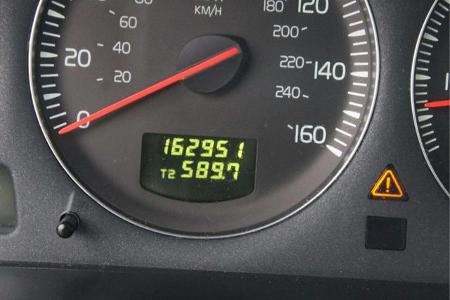 2005 Volvo S60 T5 4dr Turbo Sedan - 23011879 - 8