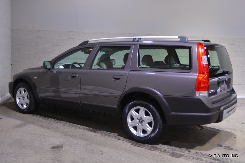 2005 Volvo XC70 Base Trim - 22742171 - 28