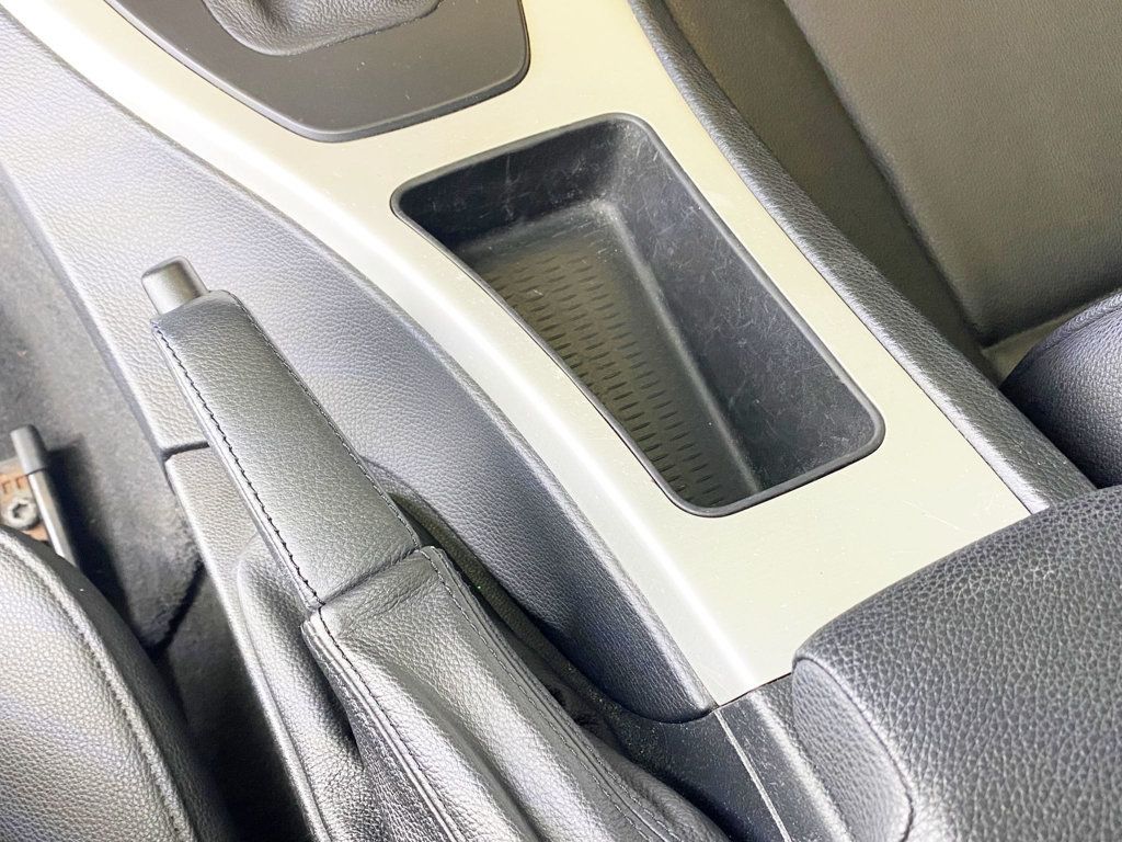 2006 BMW 3 Series 1 Owner / ALL WHEEL DRIVE  - 22954776 - 33