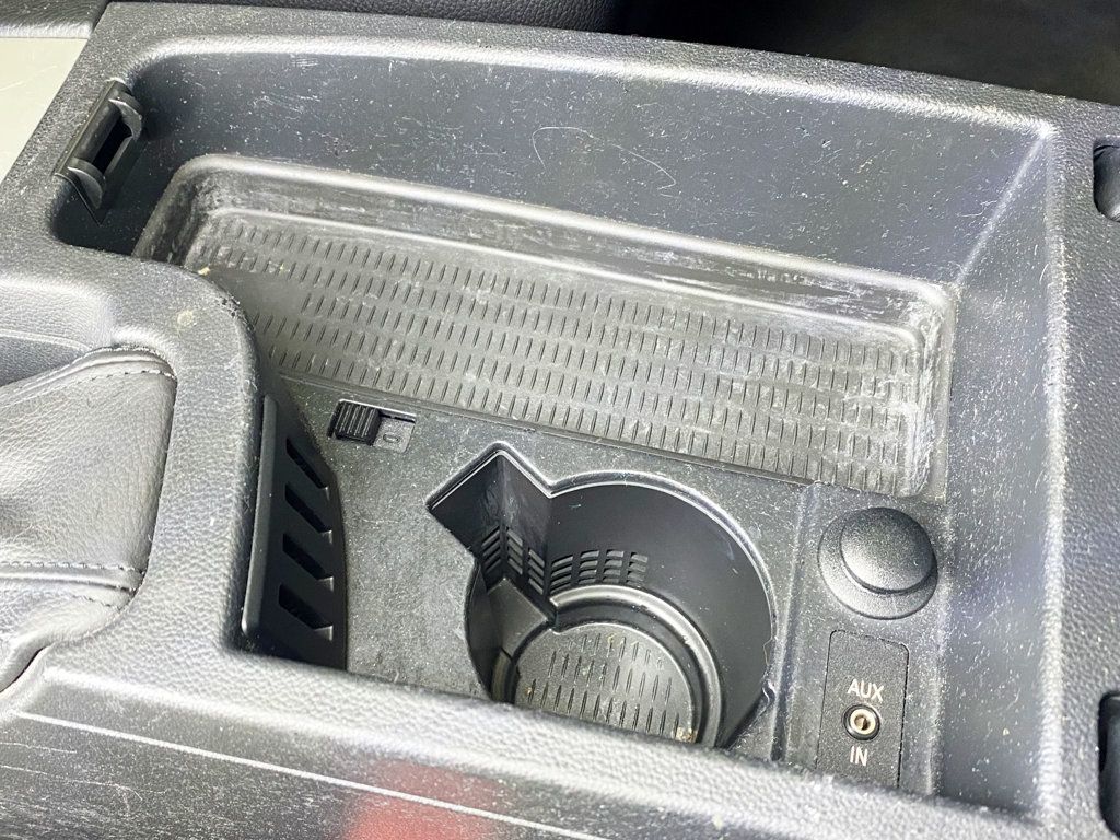 2006 BMW 3 Series 1 Owner / ALL WHEEL DRIVE  - 22954776 - 34