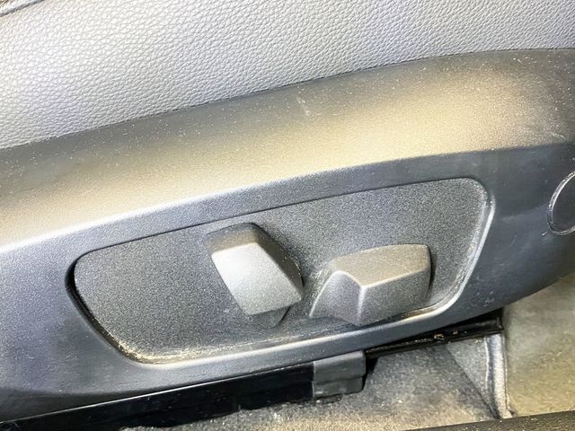 2006 BMW 3 Series 1 Owner / ALL WHEEL DRIVE  - 22954776 - 40