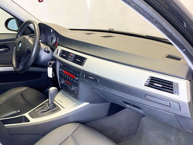 2006 BMW 3 Series 1 Owner / ALL WHEEL DRIVE  - 22954776 - 41