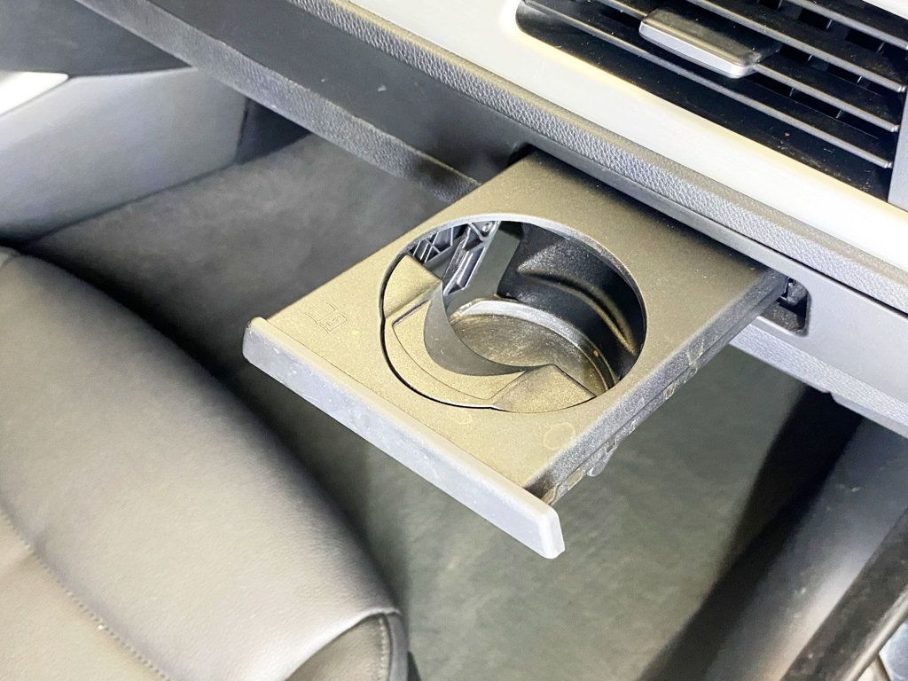 2006 BMW 3 Series 1 Owner / ALL WHEEL DRIVE  - 22954776 - 43