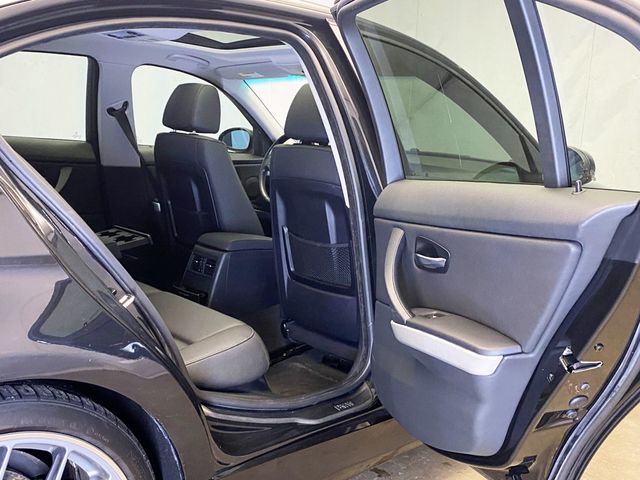 2006 BMW 3 Series 1 Owner / ALL WHEEL DRIVE  - 22954776 - 45