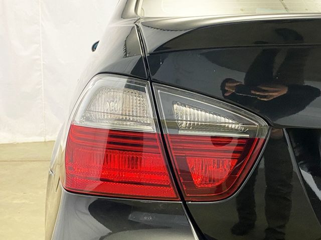 2006 BMW 3 Series 1 Owner / ALL WHEEL DRIVE  - 22954776 - 4