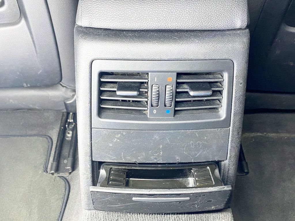 2006 BMW 3 Series 1 Owner / ALL WHEEL DRIVE  - 22954776 - 51