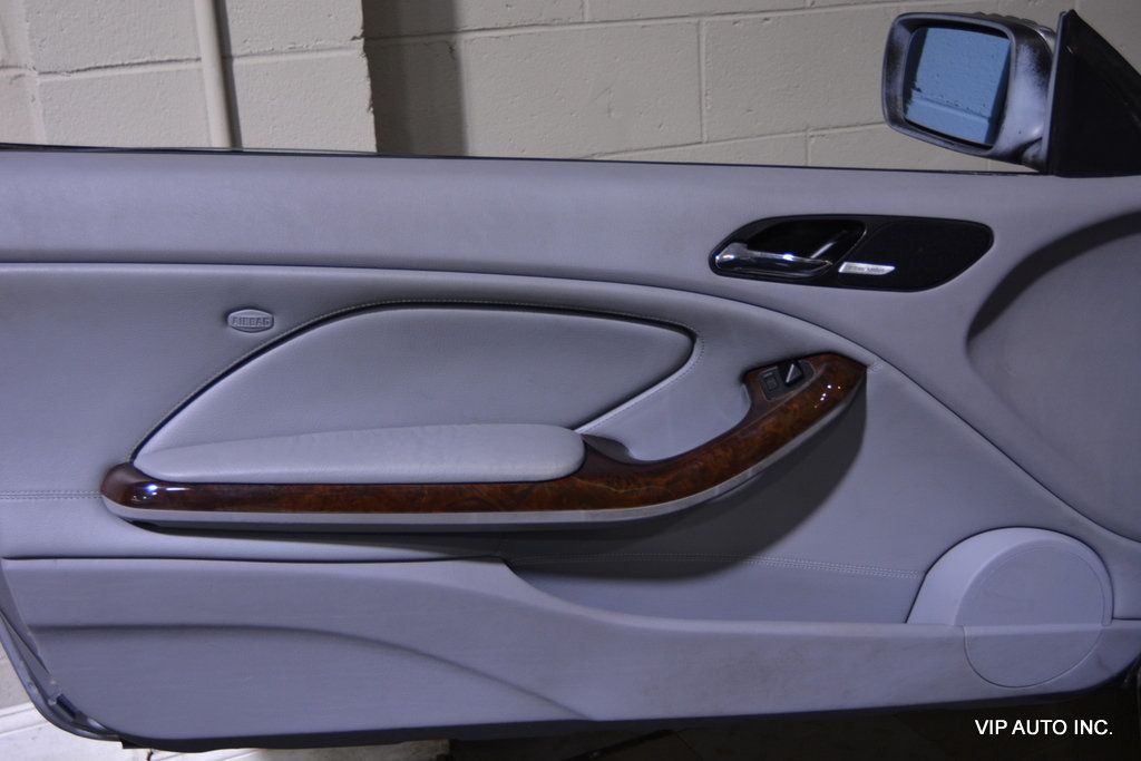 2006 BMW 3 Series 325Ci - 22861376 - 12