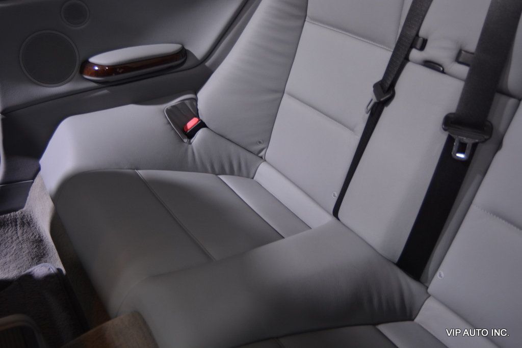 2006 BMW 3 Series 325Ci - 22861376 - 24