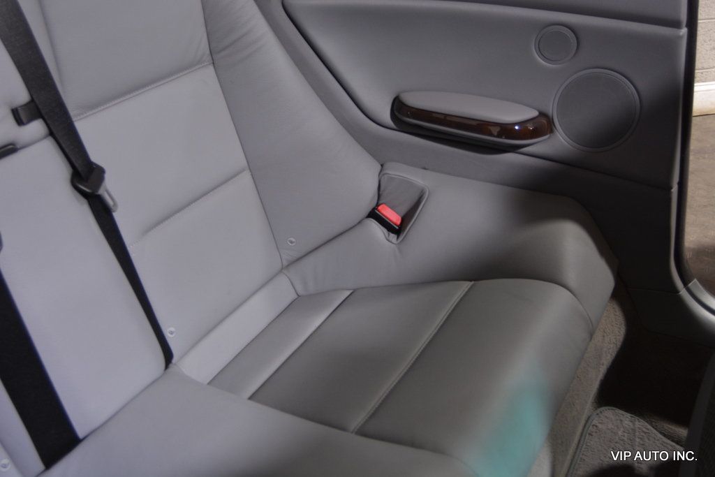 2006 BMW 3 Series 325Ci - 22861376 - 25