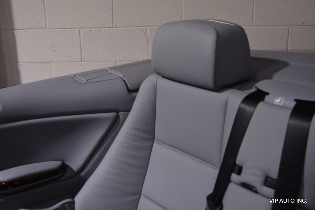 2006 BMW 3 Series 325Ci - 22861376 - 26