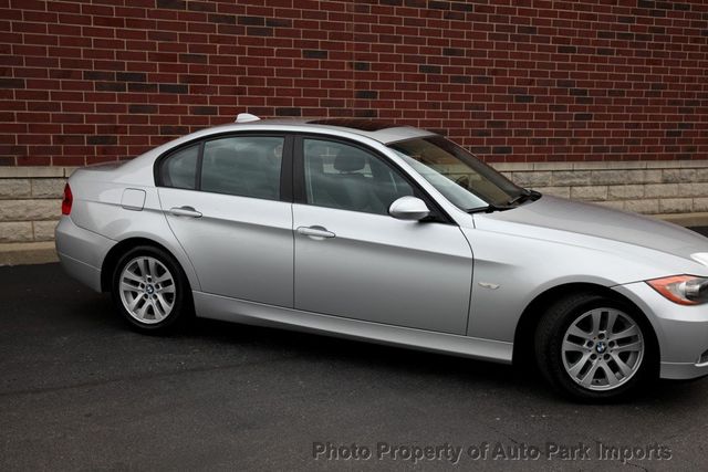 2006 BMW 3 Series 325i - 22315635 - 12