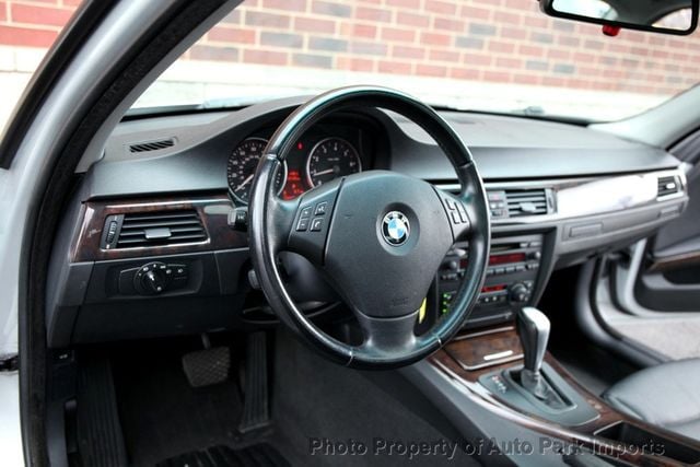 2006 BMW 3 Series 325i - 22315635 - 18