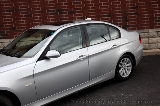 2006 BMW 3 Series 325i - 22315635 - 4