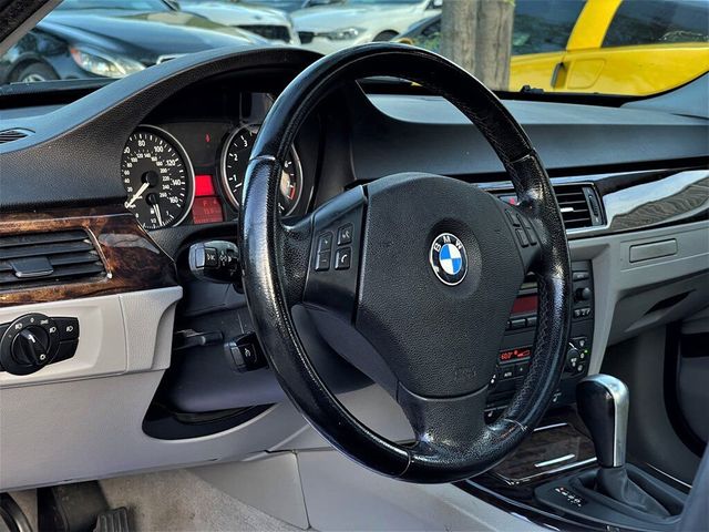 2006 BMW 3 Series 325i 4dr Sedan - 21484135 - 12