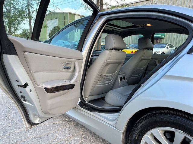 2006 BMW 3 Series 325i 4dr Sedan - 21484135 - 13