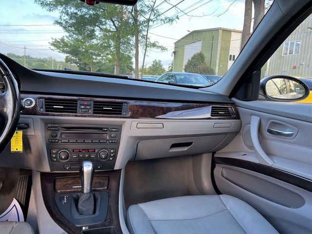 2006 BMW 3 Series 325i 4dr Sedan - 21484135 - 17