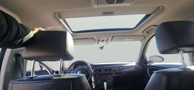 2006 BMW 3 Series 325xi - 22996716 - 8